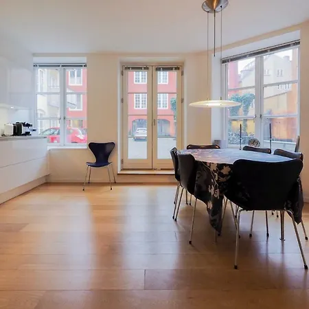 Apartment Ideal For Couples & Small Groups By Nyhavn Canals Copenhagen