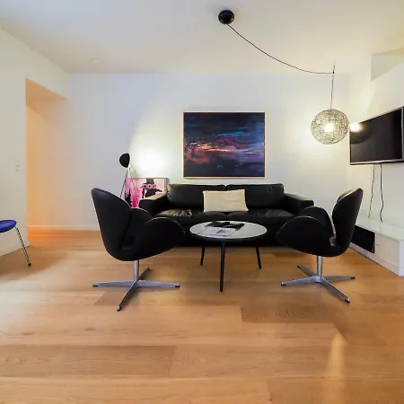 Ideal For Couples & Small Groups By Nyhavn Canals Apartment